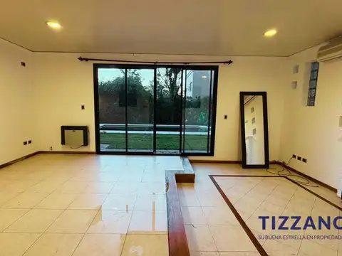 Casa en Alquiler de 4 dormitorios