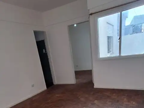VILLA DEVOTO.ASUNCION 5200 DTO.2 AMB.2DO.PISO POR ESCALERA.INTERNO,MUY MUY LUMINOSO!!