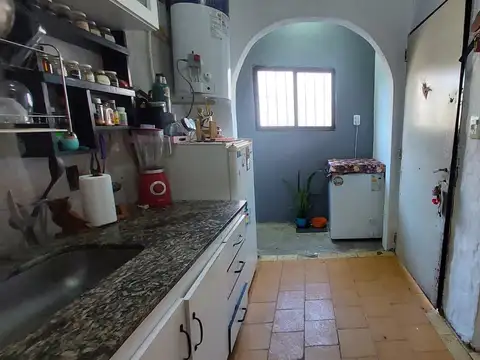 Casa 3 ambientes con 1 baño