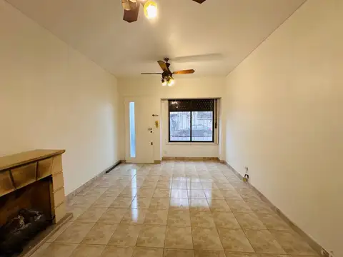 Depto Tipo Casa en Alquiler de Monoambiente