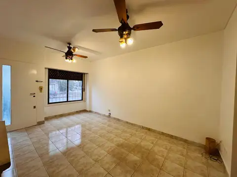 Depto Tipo Casa en Alquiler en Villa del Parque, $ 1.100.000