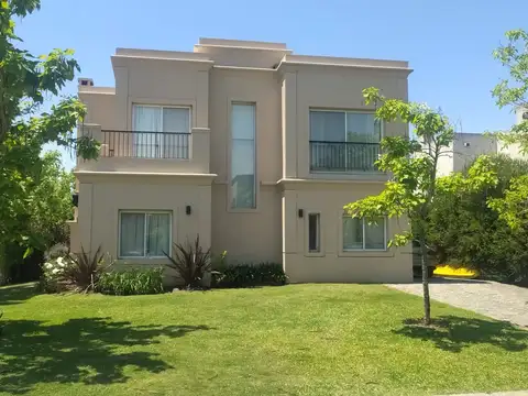 Casa en alquiler temporal verano en Alisos - Nordelta
