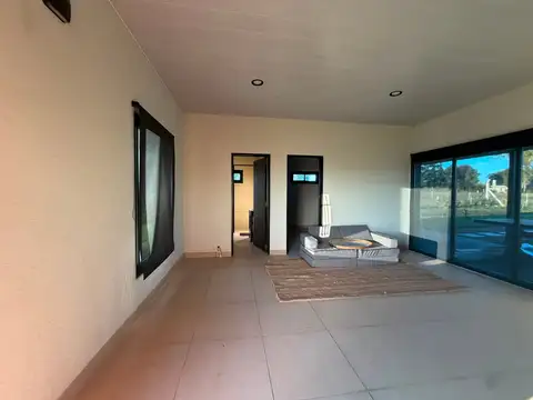 Casa 2 ambientes con 1 baño