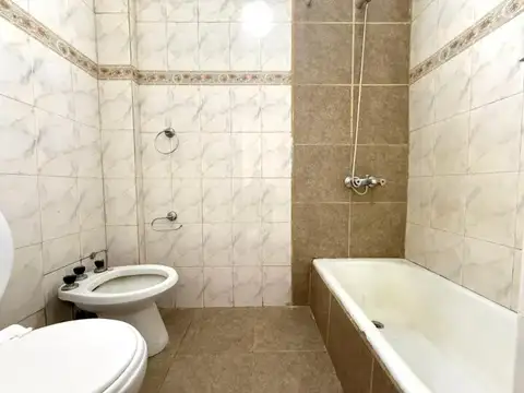 Departamento de 3 dormitorios - Juan Manuel de Rosas 1365