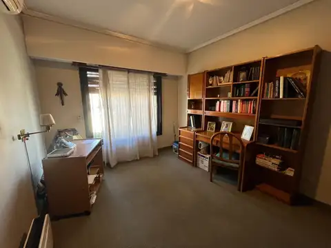 Banfield venta Chalet muy buena ubicación excelente estado