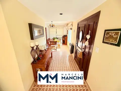 Venta en Campos De Echeverria Casa de 6 Ambientes