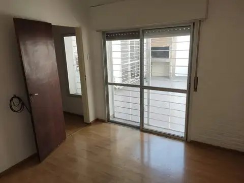 Departamento en Alquiler en Alberdi, $ 700.000