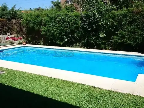 Casa 5 ambientes con 3 baños
