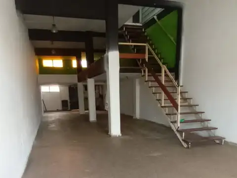 Calle 138 e/ 7 y 8 (antesquina 8)