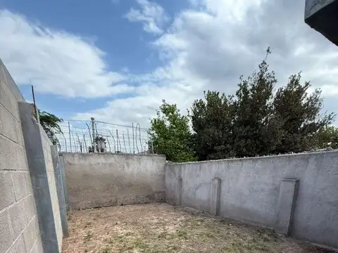 Casa 2 dorm en venta y Alquiler  Barrio las lilas