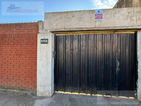 Casa en Venta con 4 cocheras