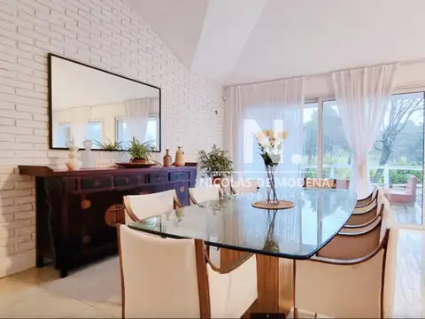En venta espectacular casa de 5 dormitorios en Golf, Punta del Este