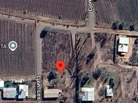 Venta terreno con casa amplia en Luján