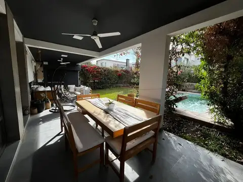 VENTA CASA BARRIO DALVIAN