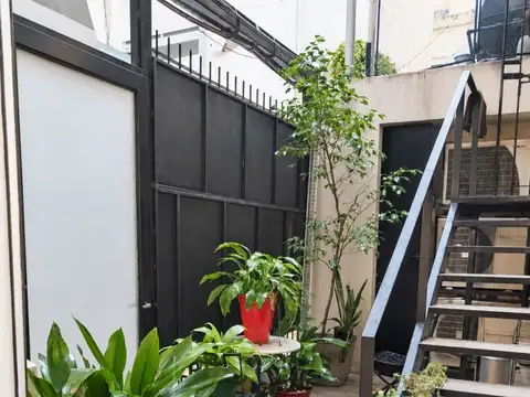 Depto Tipo Casa en Venta de 5 ambientes
