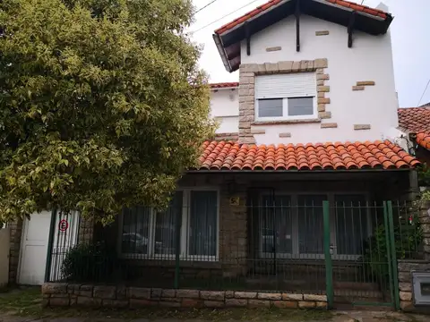 Chalet 4 ambientes Zona Playa Grande