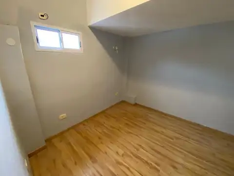 Depto Tipo Casa en Alquiler de 1 dormitorio