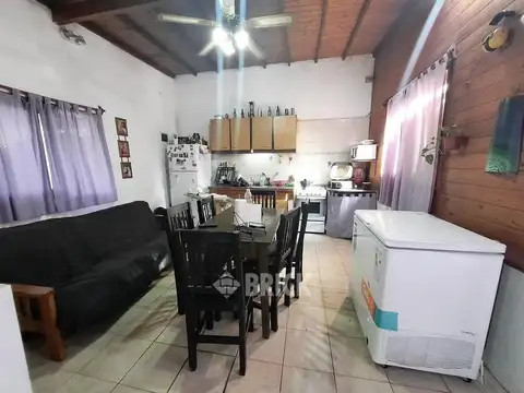 Casa 2 ambientes con 1 baño