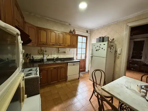 Casa en Alquiler con 1 cochera