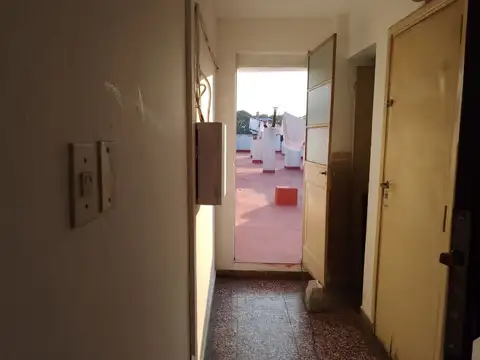 Hipólito Yrigoyen al 7400