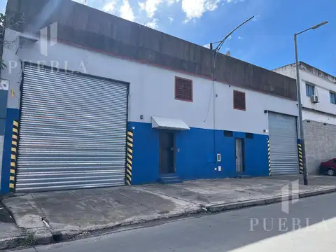 Galpón en Alquiler en Pompeya, CABA