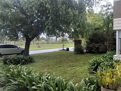 Casa en venta en Barrio San Benito - Villanueva a la Laguna!