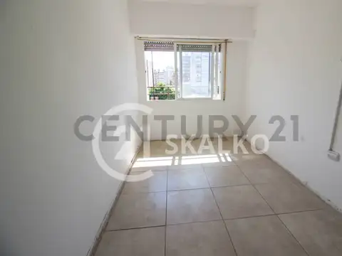 VENTA DEPARTAMENTO 2 DORMITORIOS, BALCON AL FRENTE, BARRIO MARTIN ROSARIO