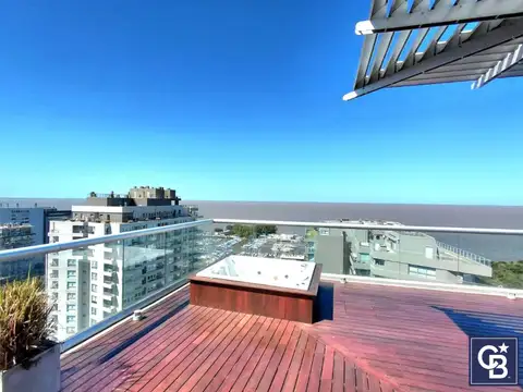 Venta de exclusivo Departamento/Dúplex con terraza, jacuzzi y vista al río en La Palmera, Olivos