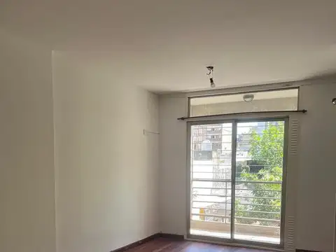 ALQUILER--Dpto 2 dormitorios --Cochabamba 1100