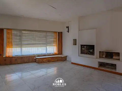 Casa en el barrio Colinas de Peralta Ramos.