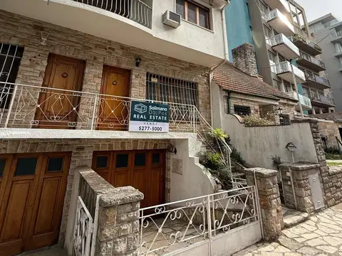 DUPLEX EN VENTA EN VICENTE LOPEZ - 4 AMBIENTES CON COCHERA.