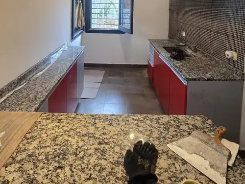 Casa 4 ambientes con 1 baño