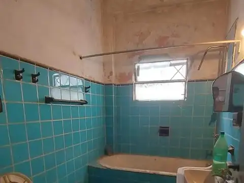 Casa 2 ambientes con 1 baño
