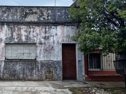 Casa en venta en Moron