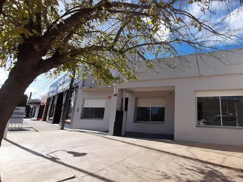 VENTA CASA 3 DORM. C/DEPTO - AV. BALBIN, TANDI