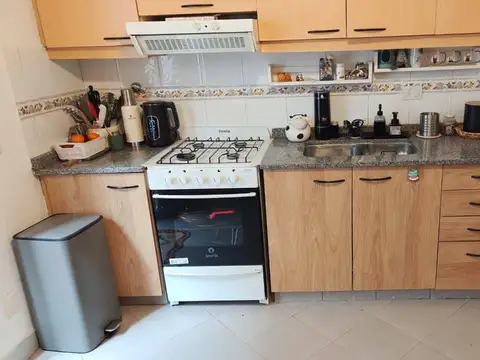 Depto Tipo Casa 4 ambientes con 2 baños