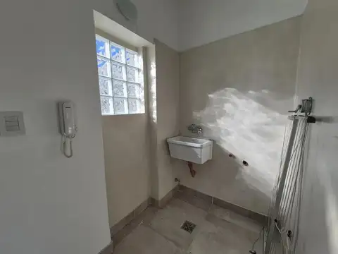 Depto Tipo Casa en Venta al Este