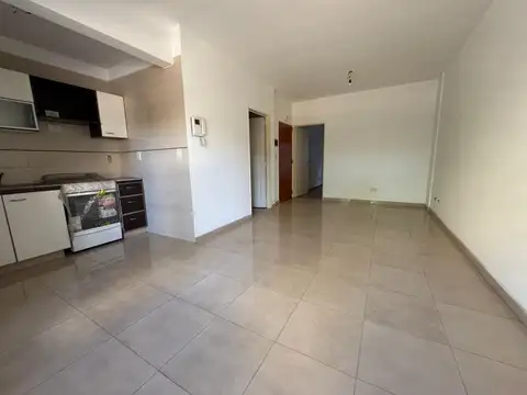 VENTA DPTO 2 AMBIENTES FLORES A ESTRENAR C/PATIO