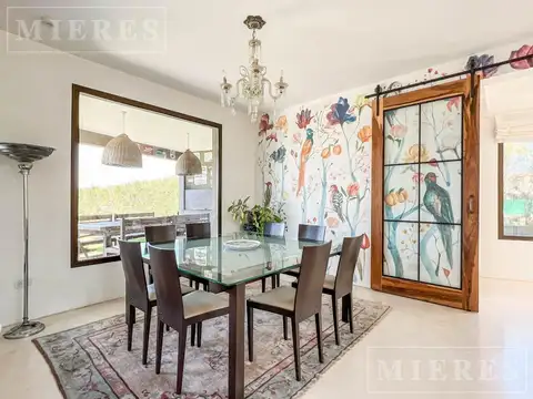 Casa 6 ambientes con 3 baños