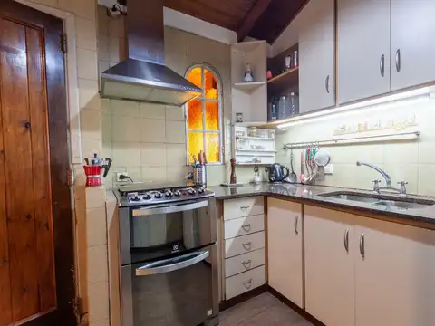 VENTA Casa 6 Amb. Con Piscina y Quincho en PALOMAR