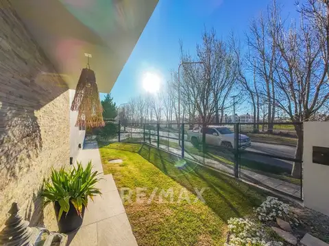 Casa en Venta en Cipolletti, USD 765.000