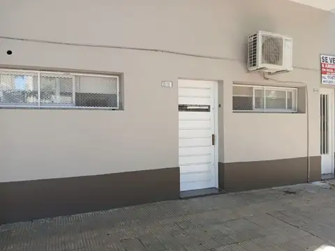 IMPECABLE PH 4 AMBIENTES CON PATIO 