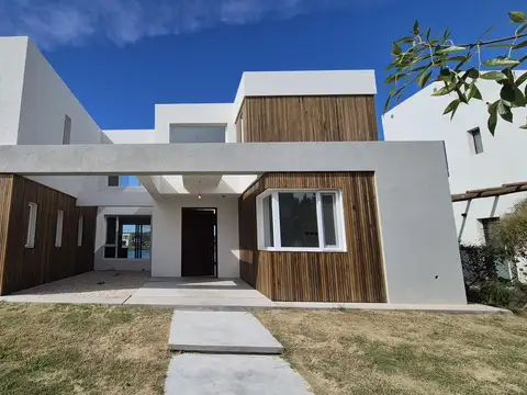 Casa en Venta en Villanueva, USD 498.000