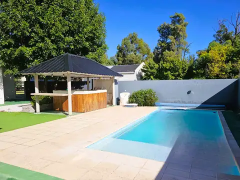 VENTA CASA 3 DORMITORIOS MONTE HERMOSO CON PILETA