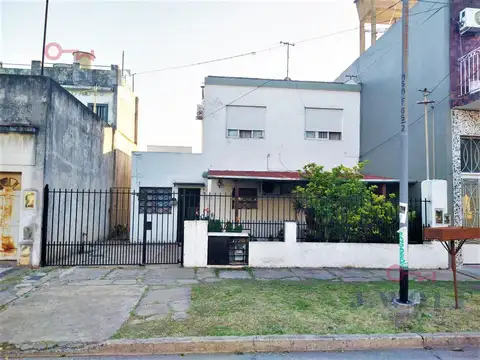 Casa - Jose Leon Suarez