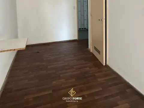 MONOAMBIENTE EN VENTA CENTRO - FRENTE CON BALCON