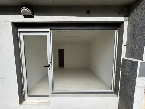 OPORTUNIDAD LOCAL COMERCIAL BARRIO PUEYRREDON
