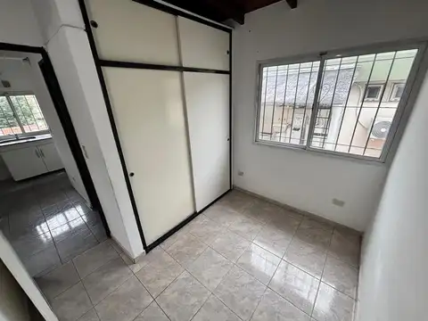 PH. ALTA 3 AMBIENTES SEGUNDO PISO POR ESCALERA