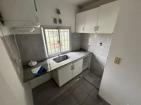 Depto Tipo Casa en Alquiler de 3 ambientes