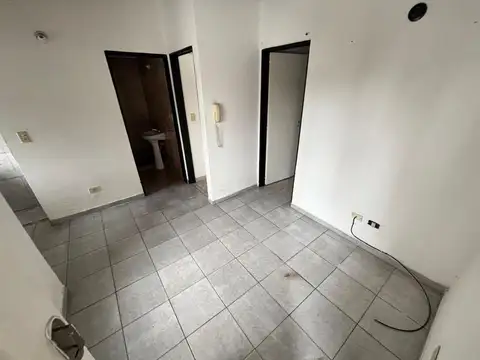 PH. ALTA 3 AMBIENTES SEGUNDO PISO POR ESCALERA